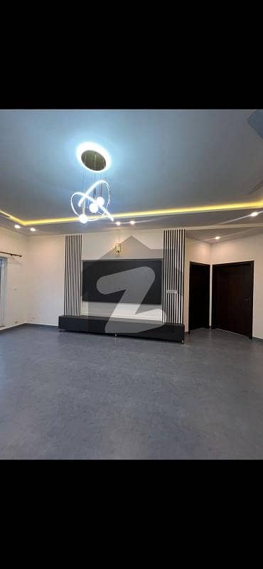 ڈی ایچ اے ڈیفینس فیز 2 ڈی ایچ اے ڈیفینس,اسلام آباد میں 6 کمروں کا 10 مرلہ مکان 1.5 لاکھ میں کرایہ پر دستیاب ہے۔