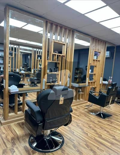 ڈی ایچ اے فیز 8 ڈی ایچ اے ڈیفینس,کراچی میں 7 مرلہ دکان 7.9 کروڑ میں برائے فروخت۔