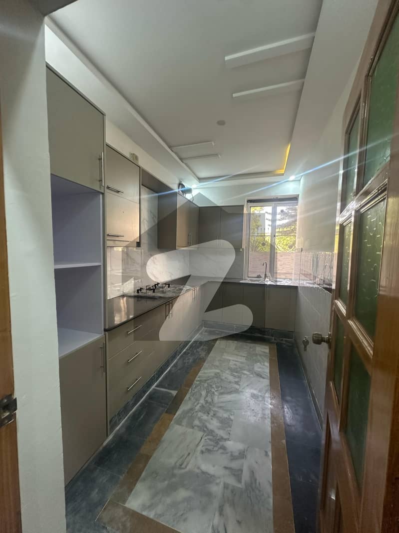 Upper Portion Available For Rent Upper Portion Available For Rent