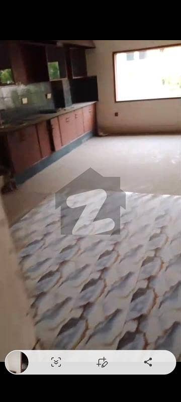 To rent You Can Find Spacious House In Tariq Road