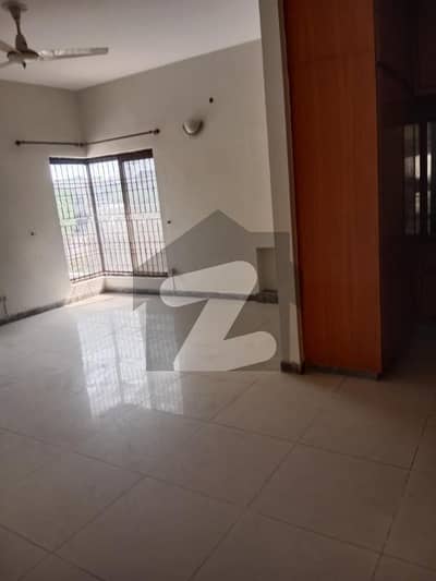 Kanal House Portion Rent In DHA Phase 4-Cc