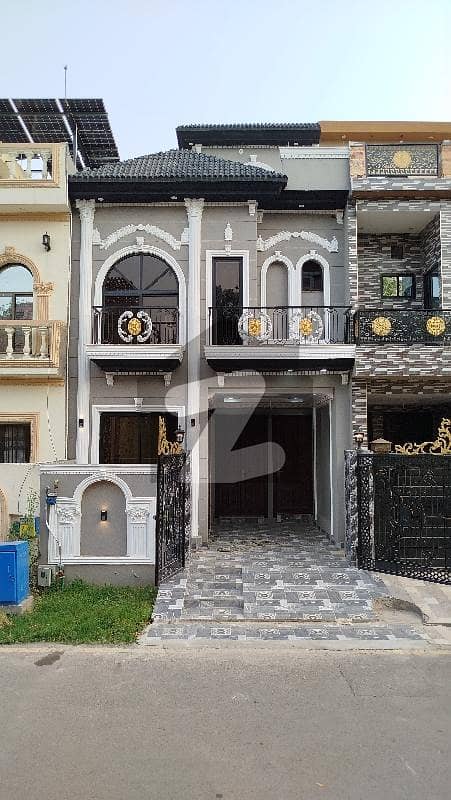 پام سٹی فیروزپور روڈ,لاہور میں 3 کمروں کا 3 مرلہ مکان 1.3 کروڑ میں برائے فروخت۔
