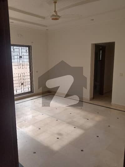 1 kanal single story house available for rent  hundred percent original pics