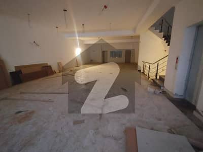 8 MARLA FLOOR FOR RENT IN  DEFENCE RAYA  HOT LOCATION
