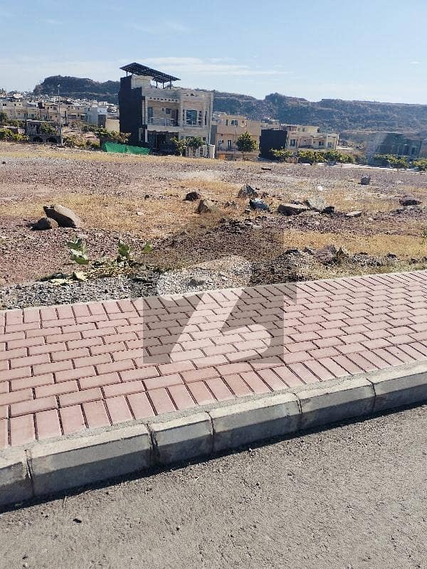 5 Marla Park Facing Plot For Sale 5 Marla Park Facing Plot For Sale