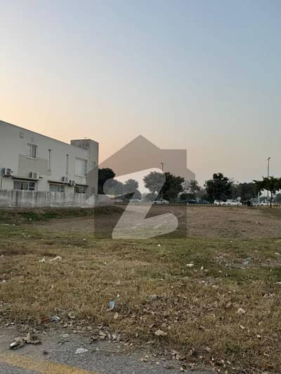Prime 8 Marla Commercial Plot For Sale On Main Expressway DHA Phase 8, Block C