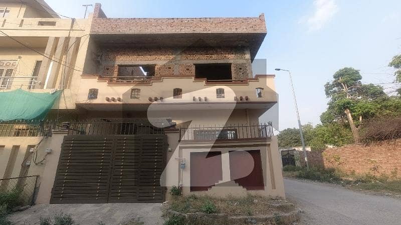 A House Of 1250 Square Feet In Rs. 26500000 A House Of 1250 Square Feet In Rs. 26500000