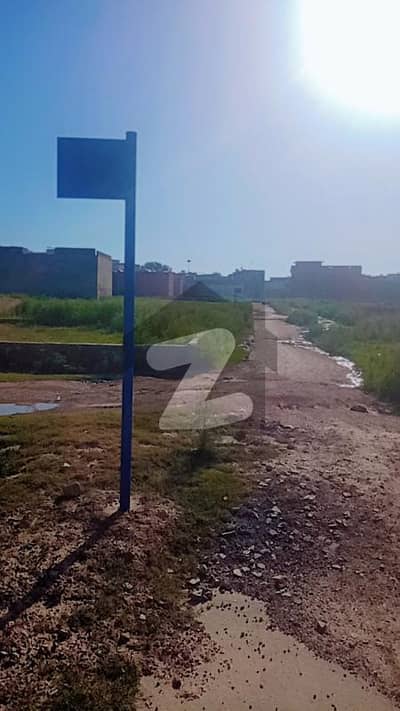 جھنگی سیداں اسلام آباد میں 3 مرلہ رہائشی پلاٹ 13.0 لاکھ میں برائے فروخت۔
