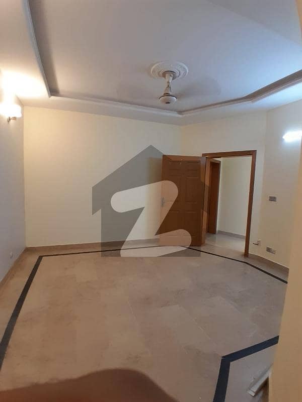 Upper portion Available for Rent in E11 2 Upper portion Available for Rent in E11 2