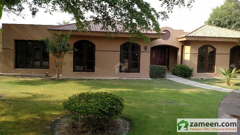 Beautiful 4 Kanal Farm House Green Earth Villas For Sale Beautiful 4 Kanal Farm House Green Earth Villas For Sale