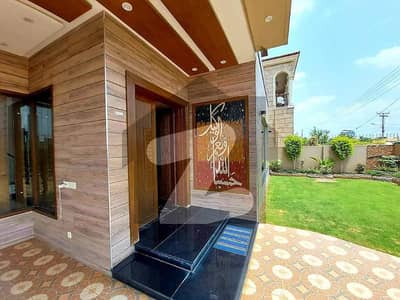 Contemporary 10 Marla Masterpiece House for sale | DHA Phase 7 | 4-Bed Luxury