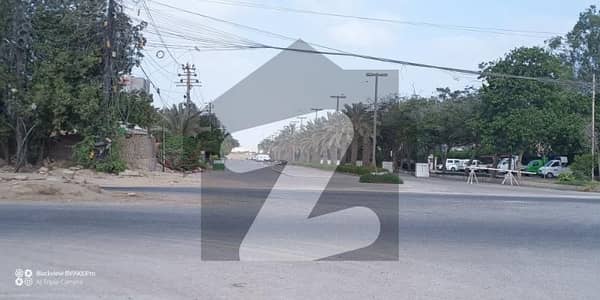 Golden Investment Life Time Return 1000 Yards Plot Close To Main Shahra E Faisal