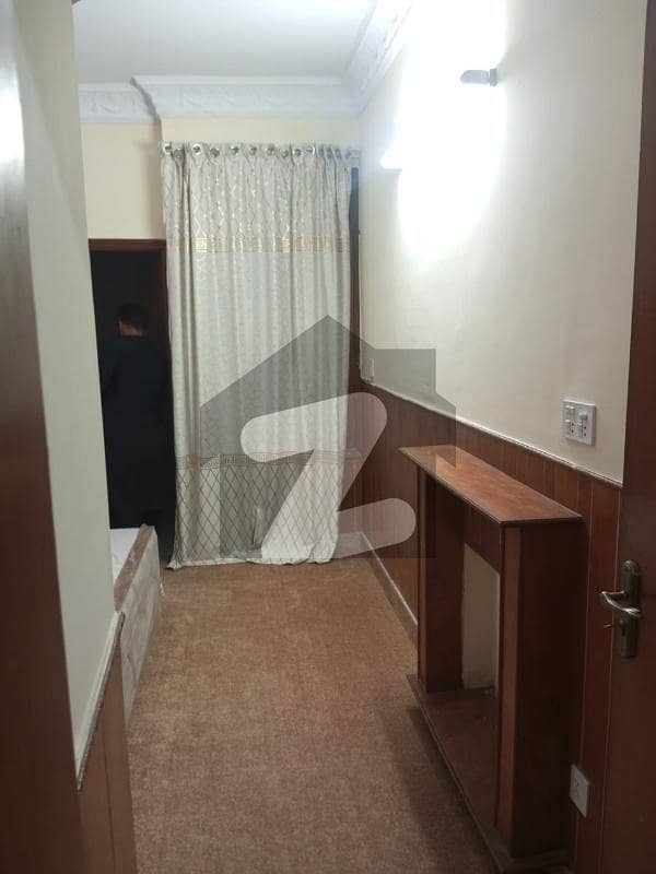 Furnished Room Available For Rent In G10 Male Female Allow Furnished Room Available For Rent In G10 Male Female Allow