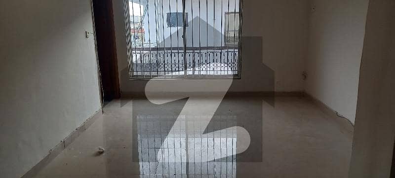 UPPER PORTION FOR RENT