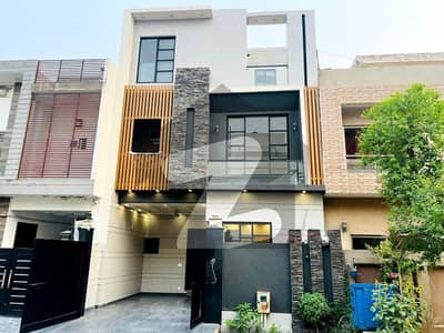 فارمانئیٹس ہاؤسنگ سکیم لاہور میں 3 کمروں کا 5 مرلہ مکان 1.8 کروڑ میں برائے فروخت۔