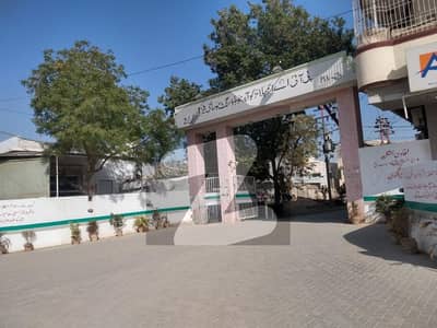 CORNER 400 Yard PLOT FOR SALE IN PIA SOCIETY