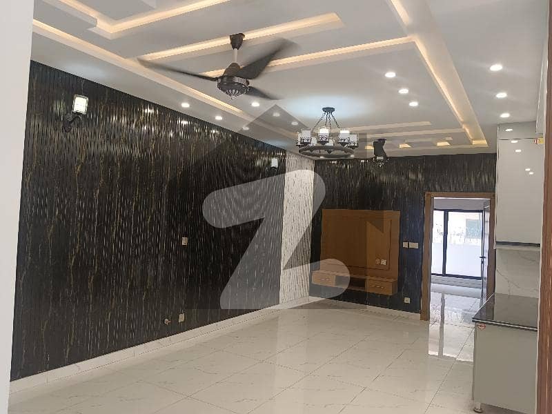 10 Marla Brand New House Available For Sale 10 Marla Brand New House Available For Sale