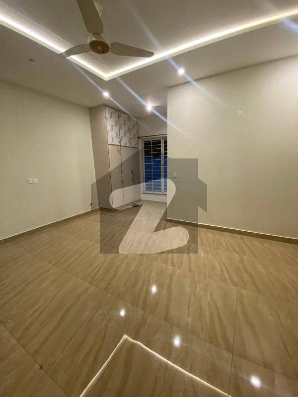 Beautiful Ground Portion For Rent Beautiful Ground Portion For Rent