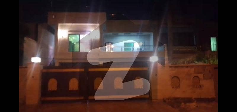 1 KANAL UPPER PORTION 4 BEDROOM &Amp; PARKING 1 KANAL UPPER PORTION 4 BEDROOM &Amp; PARKING