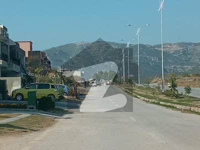 E-12/3 Main Double Road Prime Location Size (40x80) Available Plot,150 Feet Road for Sale, Only Serious buyers Contact