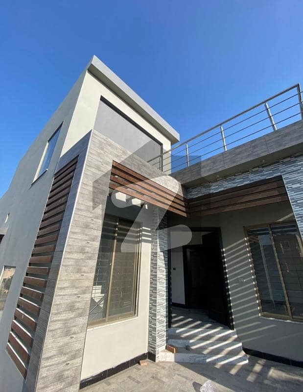 10-Marla House For Rent Wapda City 10-Marla House For Rent Wapda City