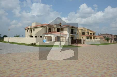 5 MARLA PLOT FOR SALE NEAR PARK OR MAIN BLVD