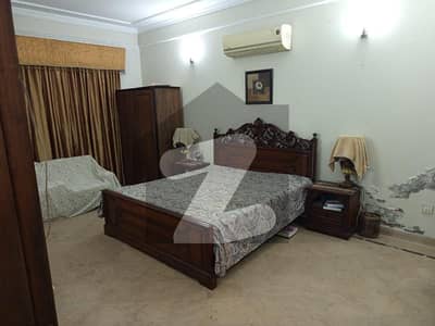 1 Furnished Bedroom with attached Washroom