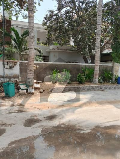 Unique Opportunity: Twin 500 Sq. Yards Houses on a 1000 Sq. Yards Plot For Sale | Demand: PKR 20 Crore Unique Opportunity: Twin 500 Sq. Yards Houses on a 1000 Sq. Yards Plot For Sale | Demand: PKR 20 Crore