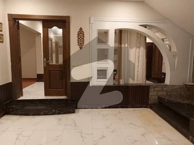 Kanal Full House Available With Besment For Rent