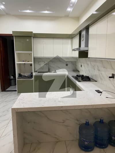 SILENT COMMERCIAL PORTION BRAND NEW AVAILABLE FOR RENT PRIME LOCATION 60 FT ROAD GULSHAN-E-IQBAL BLOCK 5