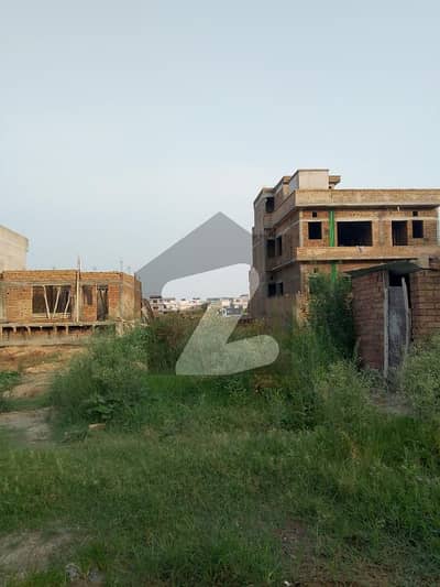 ڈی ۔ 12/4 ڈی ۔ 12,اسلام آباد میں 10 مرلہ رہائشی پلاٹ 6.7 کروڑ میں برائے فروخت۔