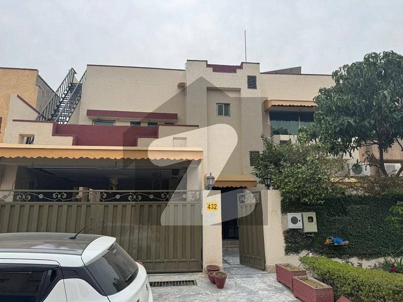 عسکری 14 راولپنڈی میں 5 کمروں کا 10 مرلہ مکان 5.5 کروڑ میں برائے فروخت۔