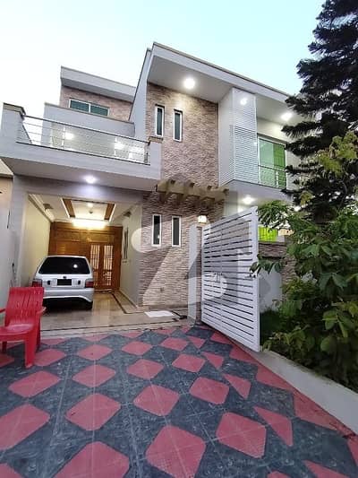 30*60 (7Marla) House For SALE IN G13 Islamabad