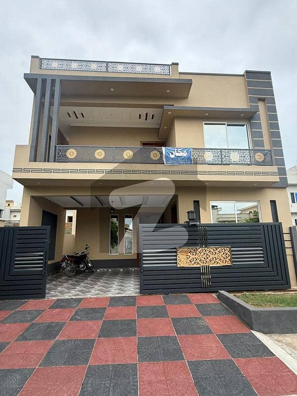 جناح گارڈنز ایف ای سی ایچ ایس,اسلام آباد میں 5 کمروں کا 7 مرلہ مکان 3.25 کروڑ میں برائے فروخت۔ جناح گارڈنز ایف ای سی ایچ ایس,اسلام آباد میں 5 کمروں کا 7 مرلہ مکان 3.25 کروڑ میں برائے فروخت۔
