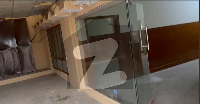 Warehouse Available For Rent in Satellite town