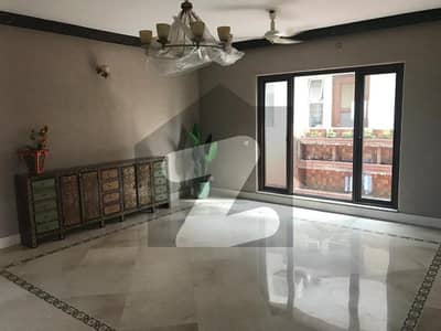 ڈی ایچ اے فیز 6 - بلاک ای فیز 6,ڈیفنس (ڈی ایچ اے),لاہور میں 5 کمروں کا 1 کنال مکان 11.75 کروڑ میں برائے فروخت۔ ڈی ایچ اے فیز 6 - بلاک ای فیز 6,ڈیفنس (ڈی ایچ اے),لاہور میں 5 کمروں کا 1 کنال مکان 11.75 کروڑ میں برائے فروخت۔