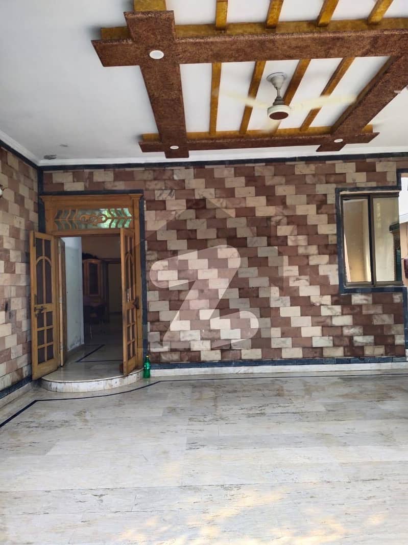 فیصل ٹاؤن ۔ بلاک سی فیصل ٹاؤن,لاہور میں 4 کمروں کا 10 مرلہ مکان 4.25 کروڑ میں برائے فروخت۔ فیصل ٹاؤن ۔ بلاک سی فیصل ٹاؤن,لاہور میں 4 کمروں کا 10 مرلہ مکان 4.25 کروڑ میں برائے فروخت۔