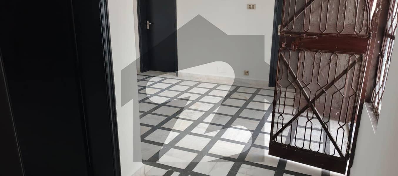 Upper Portion 3 bedroom Upper Portion 3 bedroom