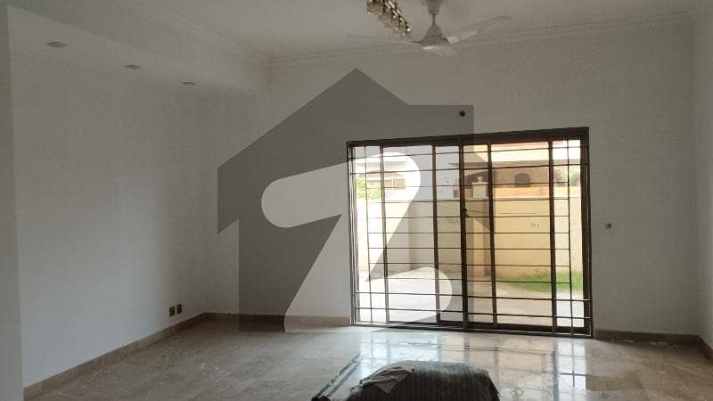 E-11/3 5,Bedrooms Full House For Rent E-11/3 5,Bedrooms Full House For Rent