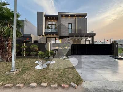 1 Kanal Brand New Modern Design Luxury House For Rent Near Park Hot Location