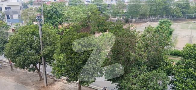 FLAT FOR RENT IN VALENCIA TOWN LAHORE