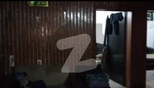 علامہ اقبال ٹاؤن لاہور میں 4 کمروں کا 5 مرلہ مکان 75.0 ہزار میں کرایہ پر دستیاب ہے۔