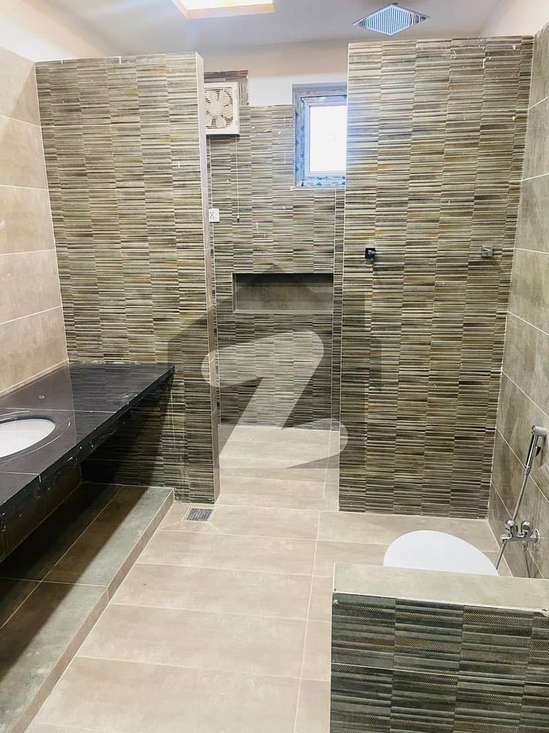 32 