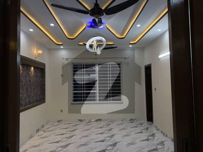 نیشنل پولیس فاؤنڈیشن او ۔ 9 اسلام آباد میں 3 کمروں کا 1 کنال زیریں پورشن 85.0 ہزار میں کرایہ پر دستیاب ہے۔