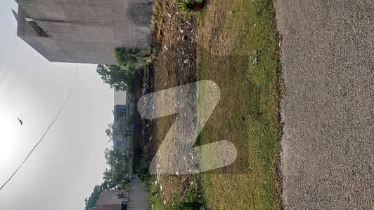 10 Marla Plot Available For Sale