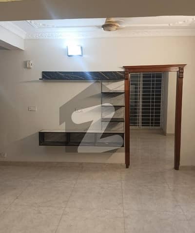 G-11/4 D-Type Fully Renovated 3rd Floor Flat For Rent