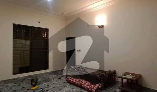 10 Marla Upper Portion In Allama Iqbal Town Of Lahore Is Available For Rent
