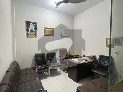 جوہر ٹاؤن فیز 2 جوہر ٹاؤن,لاہور میں 0 مرلہ دفتر 20.0 ہزار میں کرایہ پر دستیاب ہے۔