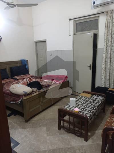 لال پل مغلپورہ,لاہور میں 5 کمروں کا 4 مرلہ مکان 1.7 کروڑ میں برائے فروخت۔