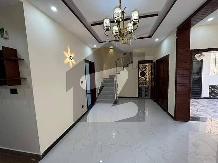 10 Marla house in Sector C3